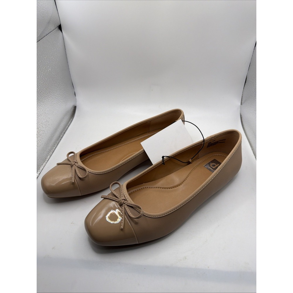 Dolce Vita Moxy Ballet Flats Women's Cafe Leather Cap Toe Slip. Size 6.5 New